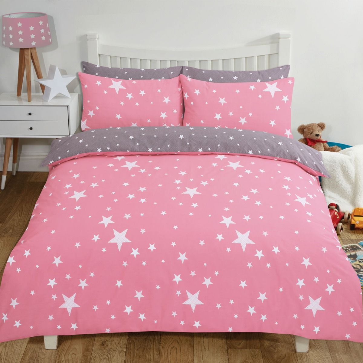 ThePerfectTouc4's tweet photo. 🎉 🎉 New Arrival 🎉 🎉 
check in with us everyday to discover our new products....
Todays is : STARS DUVET SET
Find it here : https://t.co/Tm8XmoeW0v

#TPTOH #home #gift #smallbusinessuk https://t.co/VmyUORkvp6