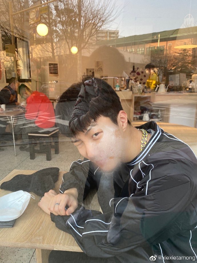 your camera roll if LEE SEUNGHOON was your boyfriend— a thread;