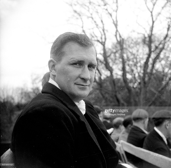 Laker, who always felt strongly about the class distinction prevalent in cricket, stood by what he had written. It did not go down very well with the establishment.