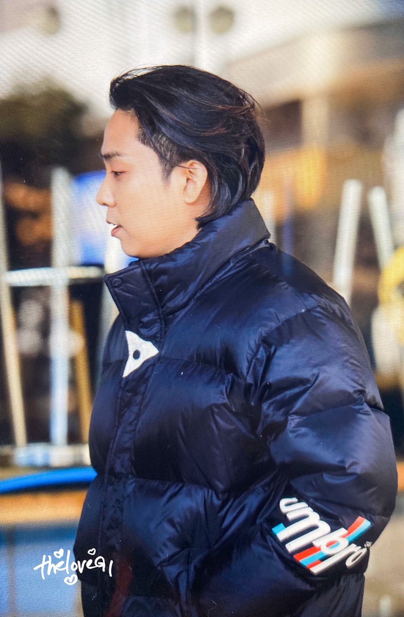 theloveg1's tweet photo. 210209 유스케 출근 프리뷰
오빠를 사랑하지 않는날이 어떻게 올수있겠어요 😭 이렇게 볼때마다 좋은걸💓
#은지원 https://t.co/uPWDwZIjtv