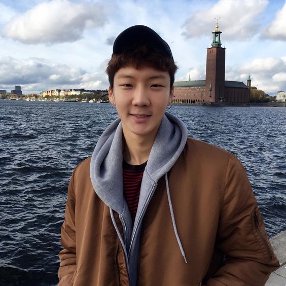 your camera roll if LEE SEUNGHOON was your boyfriend— a thread;