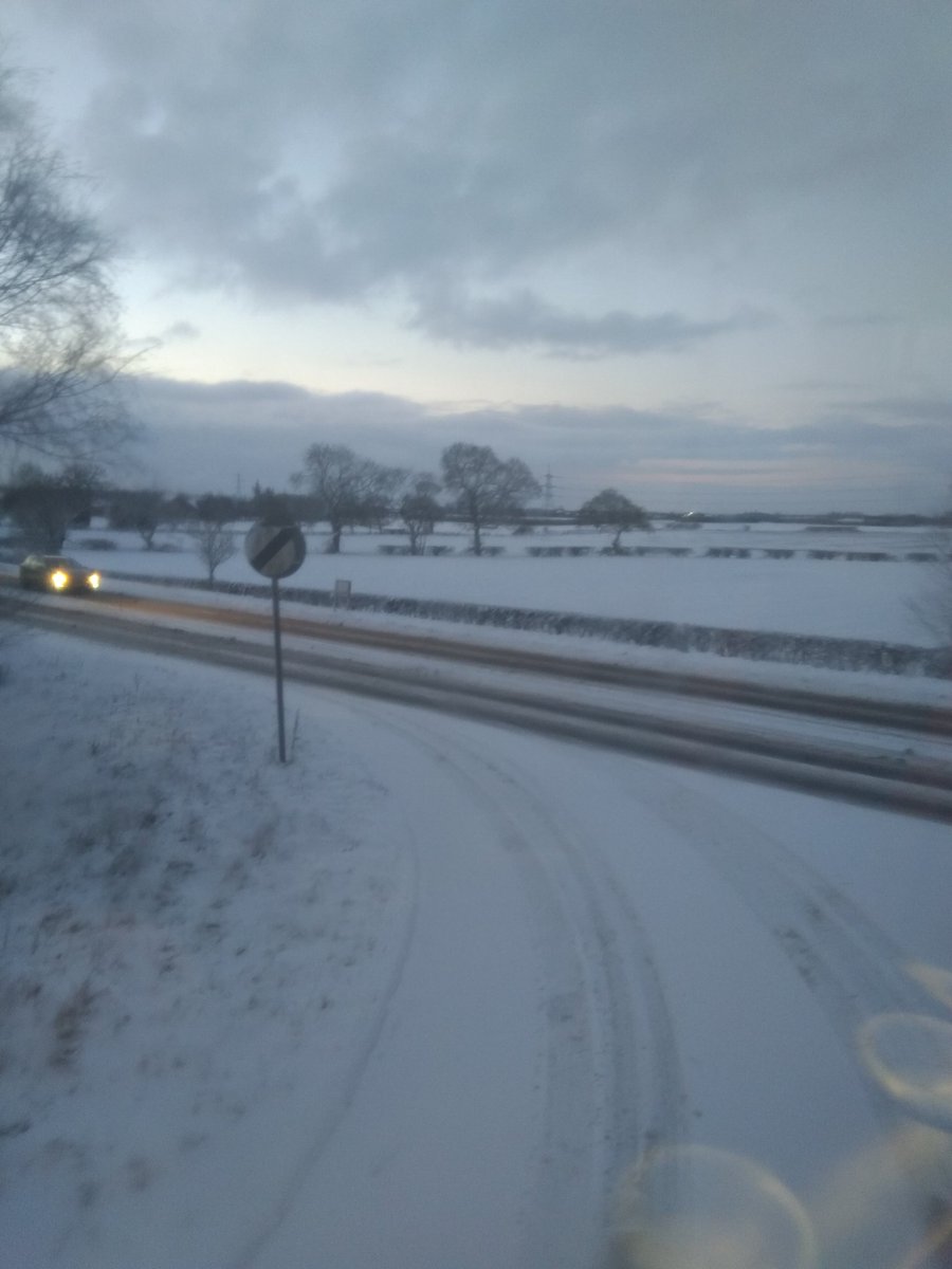 Big thanks to <a href="/EYBuses/">East Yorkshire</a> driver of the X46 to York this morning for getting me to work in not so great conditions. 👍👍👍