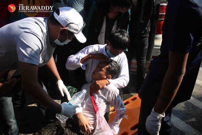 The Myanmar Military is now shooting people with real bullets ! 
HEAR OUR VOICE #WhatsHappeningInMyanmar #Feb9Coup