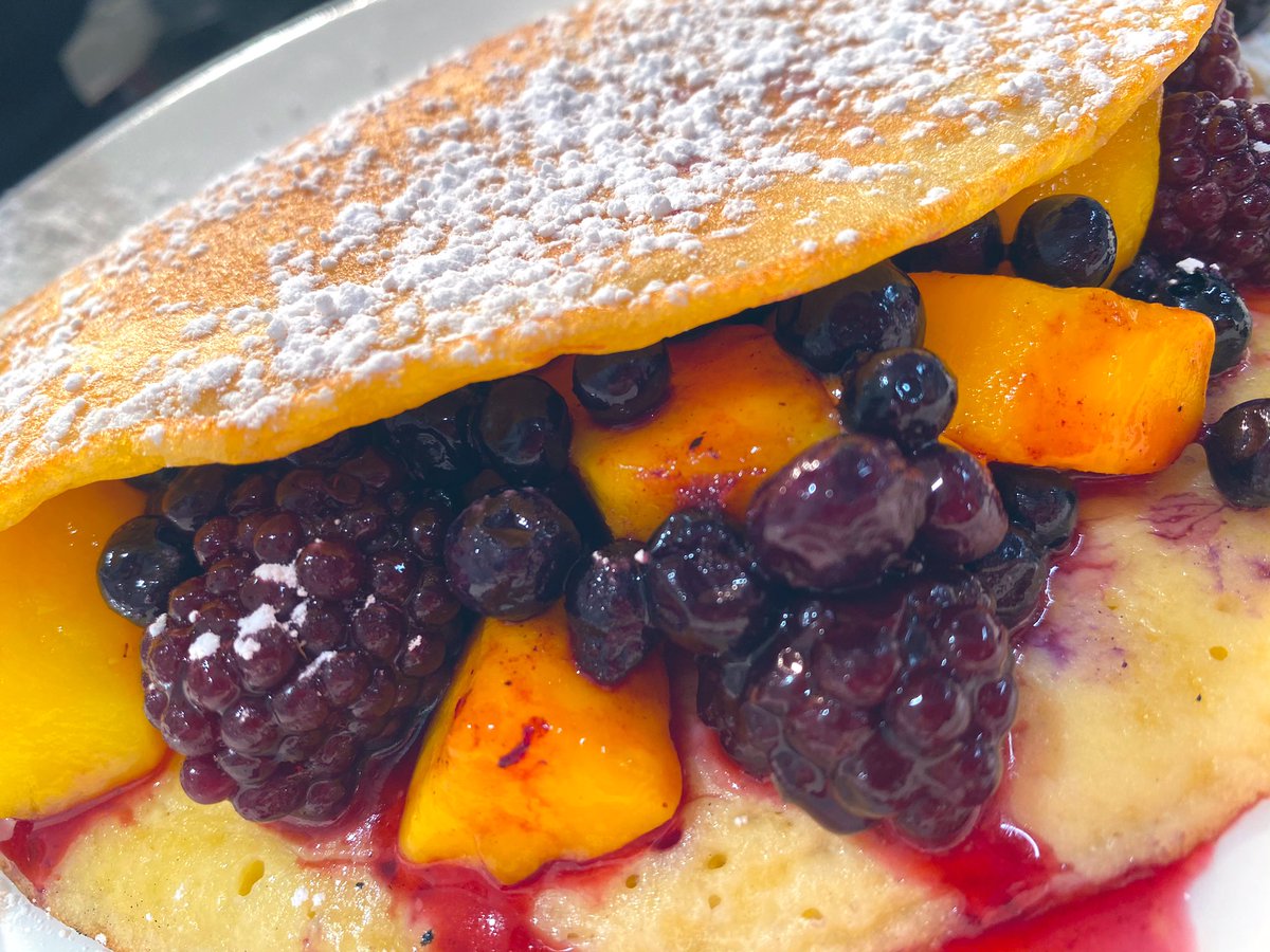 Chefjensen21's tweet photo. Baked Banana and fruit compote pancakes for breakfast on a snowy morning @doyle_rdoyle https://t.co/PIcKQKmUFn