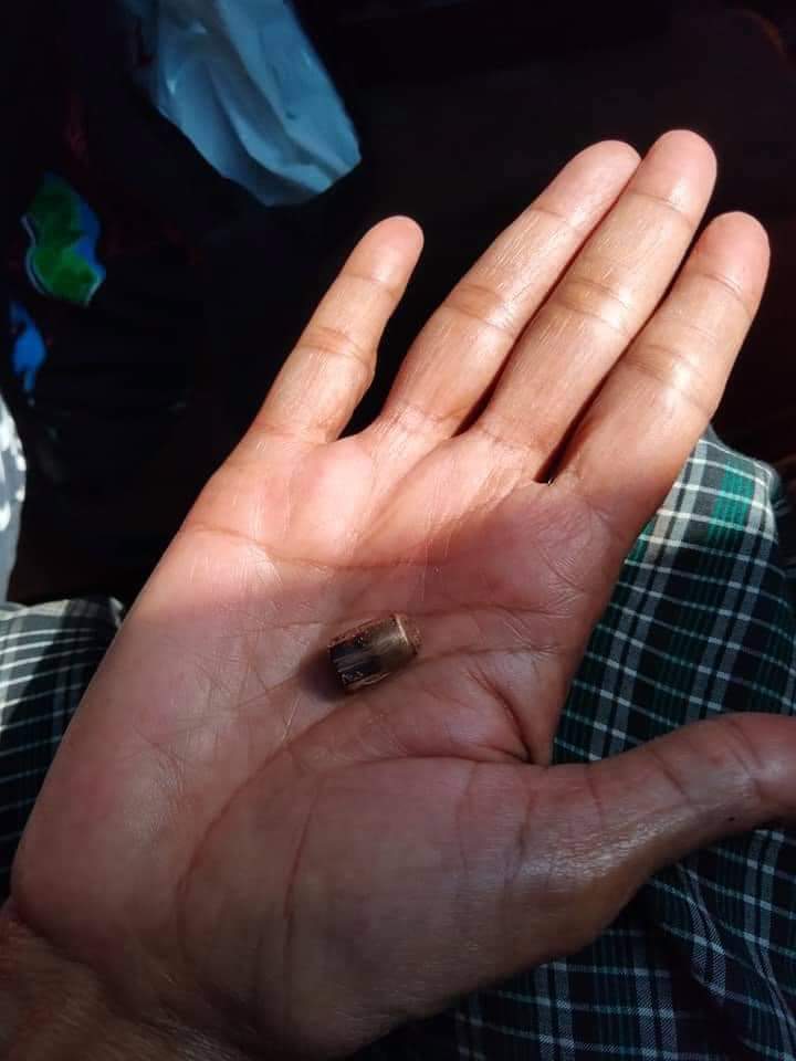 KaungZawThant15's tweet photo. Police shot with the real bullet to the peaceful protesters at Naypyitaw, the capital of Myanmar. 
The police and the army also forcefully disrupt the Protesters in Yangon and Mandalay. 
#protecttheprotesters
#RejectTheMilitaryCoup https://t.co/reVVM7YNHl