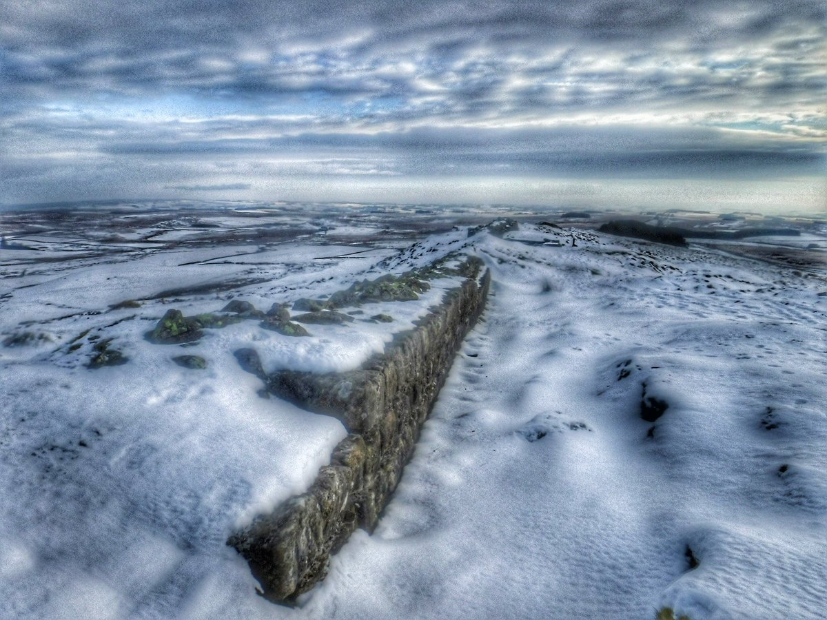 Today's #OutdoorsIndoors #StayHome finds me waking up and we've still got #snow so here are a couple more pics from the past on #hadrianswall #nationaltrail... Milecastle 39 and a section of Wall looking east towards Sewingsheilds