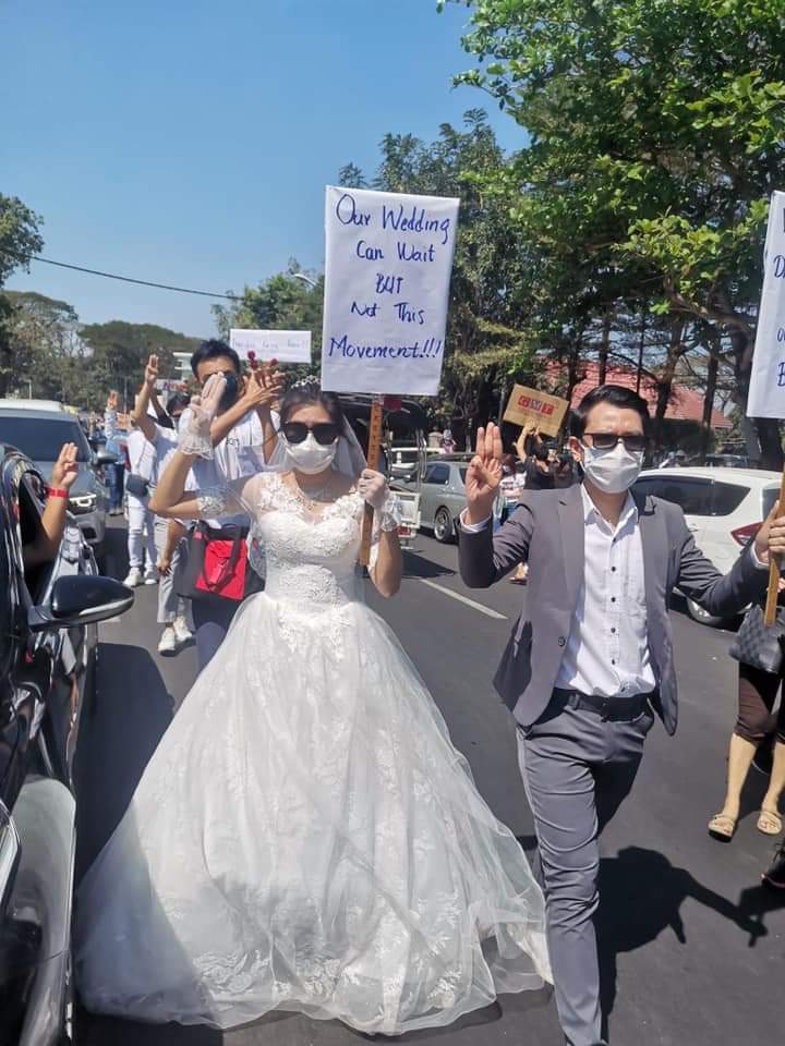 JiYoonMin5's tweet photo. This is so lit...🔥

#PeacefulProtestMyanmar
#RejectMilitaryCoup #ReleaseOurLeaders
#WhatishappeninginMyanmar #HearTheVoiceOfMyanmar
#WeNeedDemocracy https://t.co/dmbqmtrbhJ https://t.co/Q0KqXtha4k