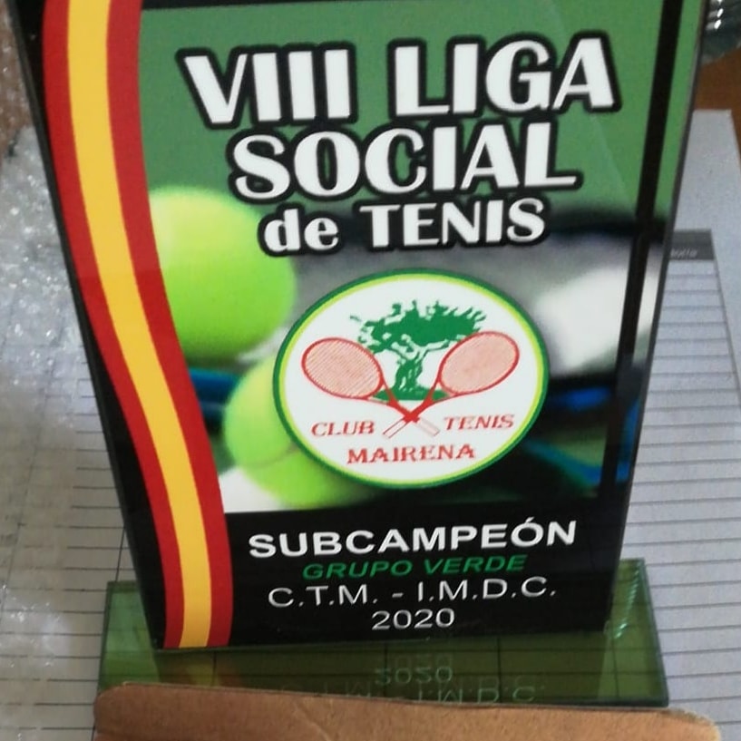 Felicitar a nuestro jugador Antonio Lunar, subcampeon de la VIII LIGA SOCIAL DE TENIS 2020 en el grupo verde. ¡Felicidades!
