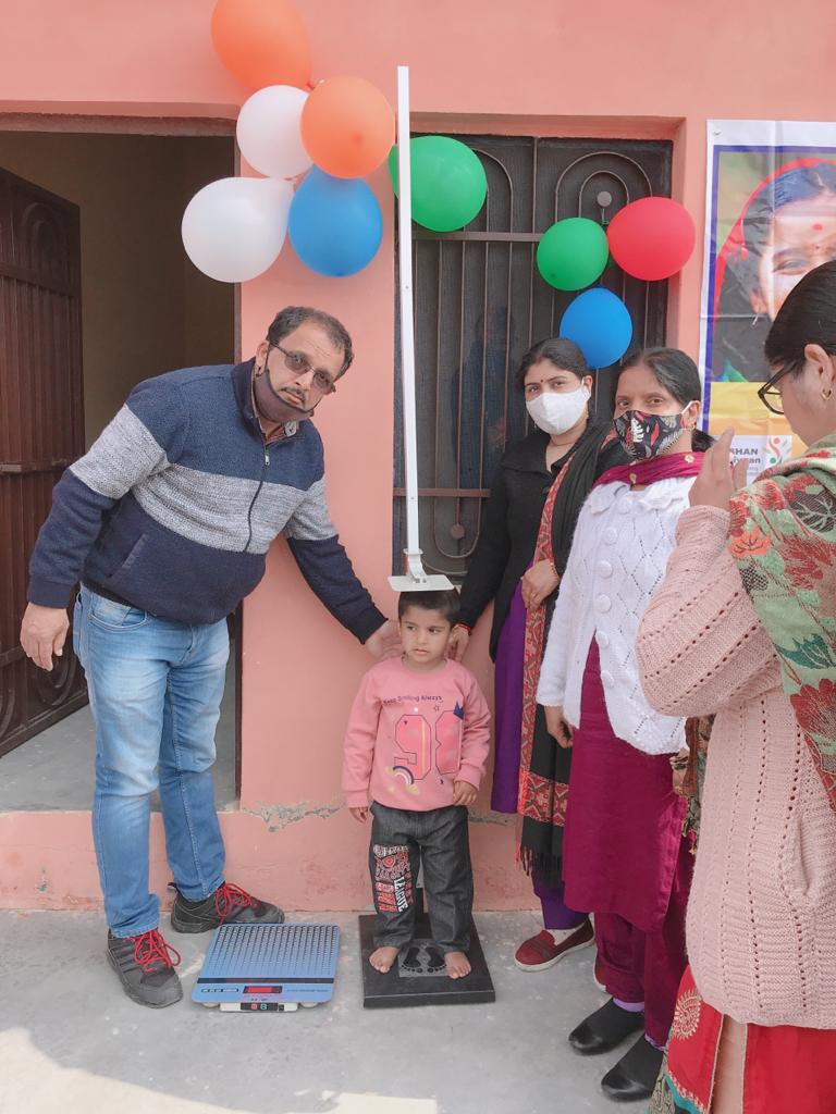 poshan_una's tweet photo. Growth monitoring camps in 6 panchayat of Gagret Block to monitor the status of SAM, MAM and Stunted children being monitored by CDPO sir, LS and Poshan Staff https://t.co/S3HYRwsiEM