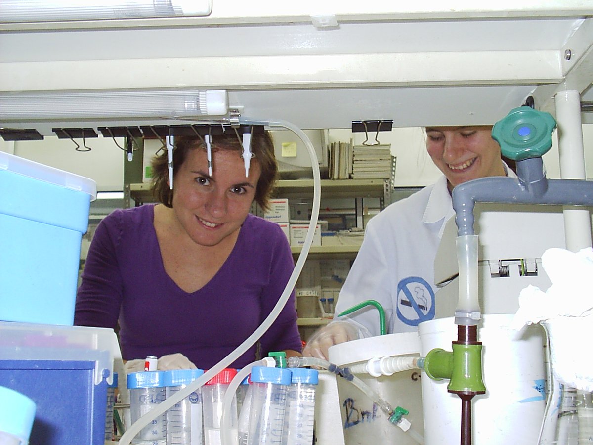 Maruri_Jatabe's tweet photo. #Jatabe-ko #emakumeakzientzian ! Hau da @Iratxe59172820! 45 urte, Biologian doktorea- Desde 2017, es gestora de proyectos y evaluadora científica en Biocruces Bizkaia. "La ciencia nos permite evolucionar como especie humana" #11F2021 https://t.co/tESeJkIaWK
