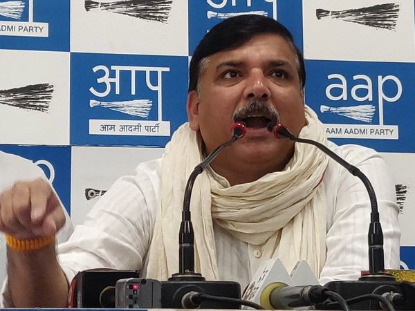 MDigitalBharat's tweet photo. Supreme court warns #AAP MP Sanjay Singh and said that ‘you cannot divide society on the lines of caste and religion’. #CommunalAAP https://t.co/v4LFLSBNLC