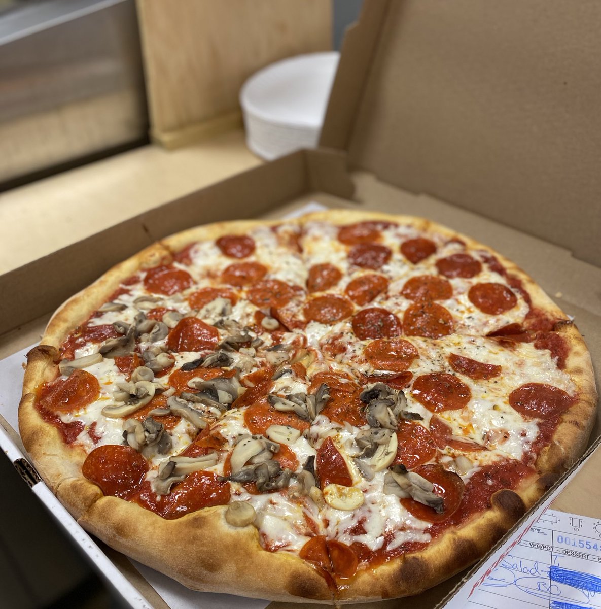 BigRichard_ship's tweet photo. We’ve got all the Zaaaa’s for ya’lll!!!! #PizzaMood https://t.co/6llXb6NpoG