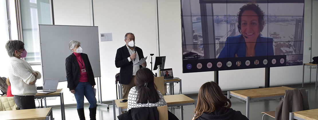 La máxima responsable de la Iniciativa Internacional de la Vacuna contra el Sida inauguró las jornadas de investigación en Biotecnología de la <a href="/uclm_es/">Universidad de Castilla-La Mancha</a> 
La albaceteña Ana Céspedes animó a los jóvenes investigadores a seguir su vocación científica
uclm.es/Noticias/Notic…