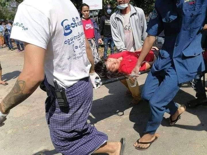 This woman died because of the police's shot!She is just a girl who is fighting for her dreams and her future!This is so unfair!Please save Myanmar citizens🙏
(KEYBOARD FIGHTERS,I NEED YOU GUYS TO TREND!!) 
#CDM
#ှSaveMyanmar
#justice_of_peace
#WeSupportHeroes