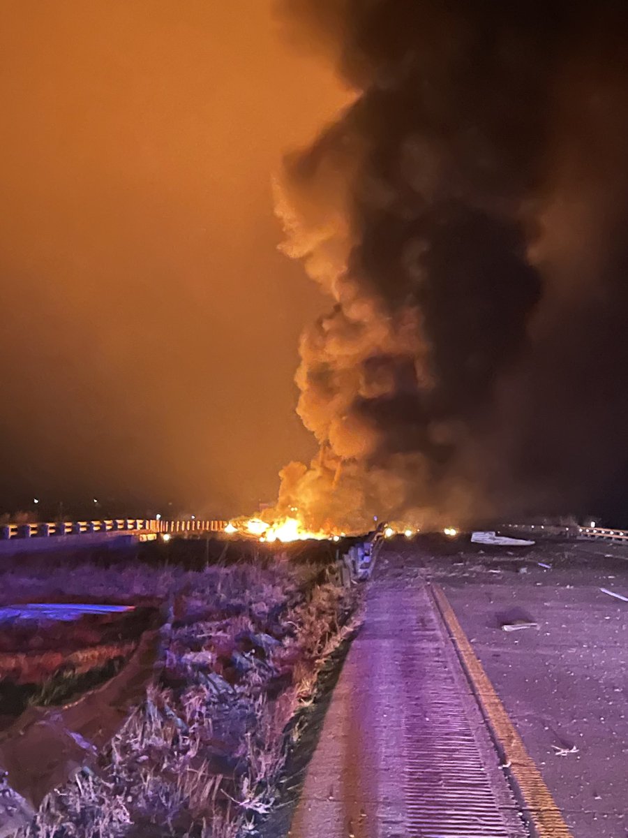 CSP_Sterling's tweet image. I76 closed both directions from Milepost 90-92. Unknown reopening time. Please drive safe!!