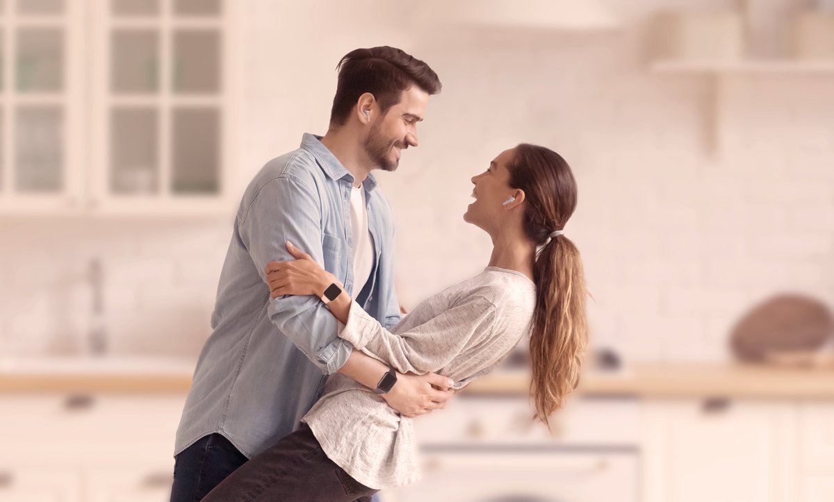 OPPOEspana's tweet photo. 💖¡Ser fan de OPPO te da sorpresas, como esta!💖

Este #SanValentin regalamos 2 #OPPOEncoW51🎧uno para ti y otro para quien tu quieras🥰

1. Sigue a @oppomobilees
2. RT
3. Di con #OPPOSanValentín el producto de nuestra tienda online que te gustaría que te regalasen (incluye link) https://t.co/evGArp3w9B
