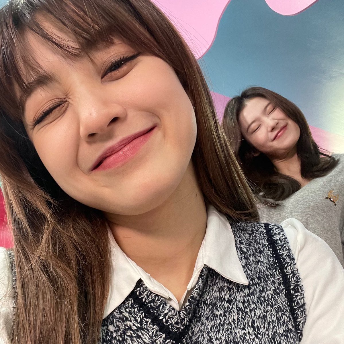 Twice 和訳 Information 2109 ジヒョがbubbleのプロフィールを変更 Twice 트와이스 Jypetwice 지효 Jihyo