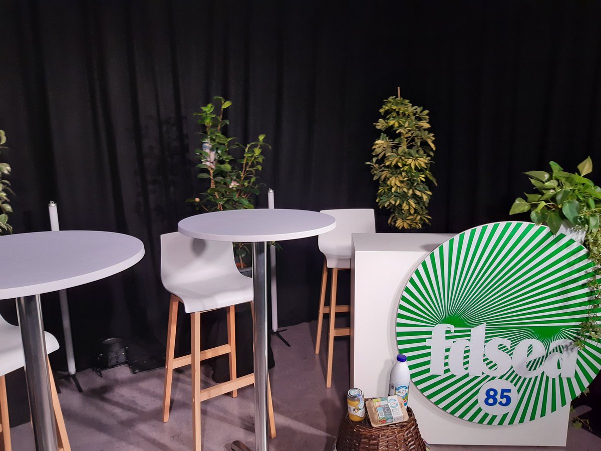 🔴 Rendez-vous à 13h45 pour suivre le direct YouTube du #CongresFDSEA85 ↪ youtu.be/H6ctY0utaBQ
Avec l'intervention de @ChLambert_FNSEA présidente de la <a href="/FNSEA/">La FNSEA</a>