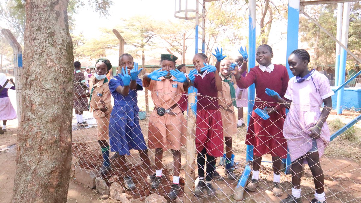 RaisersHope's tweet photo. Thanks @KenyaScouts Ruaraka for joining us during #FutureYetu pocket park project that aims to plug into the restoration of community spaces in Korogocho. https://t.co/NdUcjTOe59