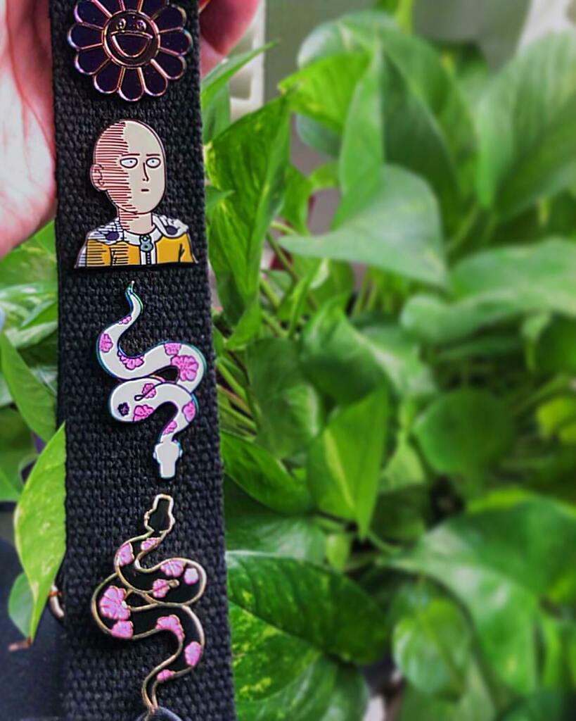 brung10's tweet photo. ⚡️Staying strapped. ⚡️
Use code: FEB10
For 10% OFF purchases of $30+
📸 @miranda.g93 
.
.
.
.
.
#murakami #snakes #guccisnake #explore #onepunchman #animepins #cutepins #pinspinspins #patch #accessories #smallbiz #cuteshop #shopsmall #etsyshop https://t.co/JOWDLyMjgw https://t.co/Wz8x48gNmv