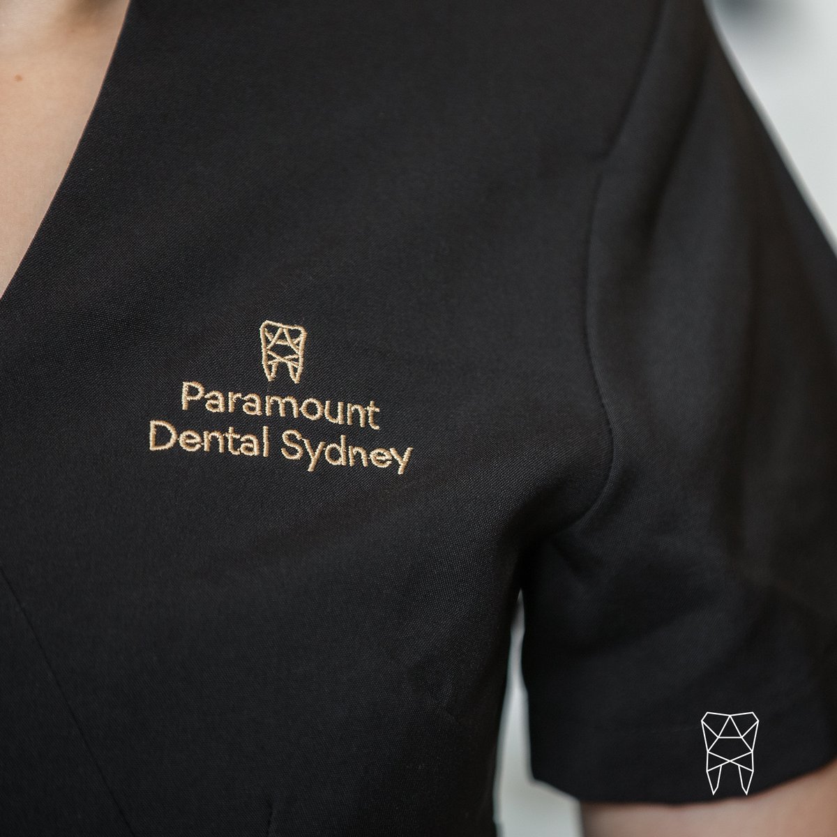 paramountsyd's tweet photo. Loving our new gold uniform embroidery ππΎβ
β
#healthisparamount #paramountlife #feelingfresh #fixuplooksharp #glowup #goldtooth https://t.co/ybKd2Jq2rW