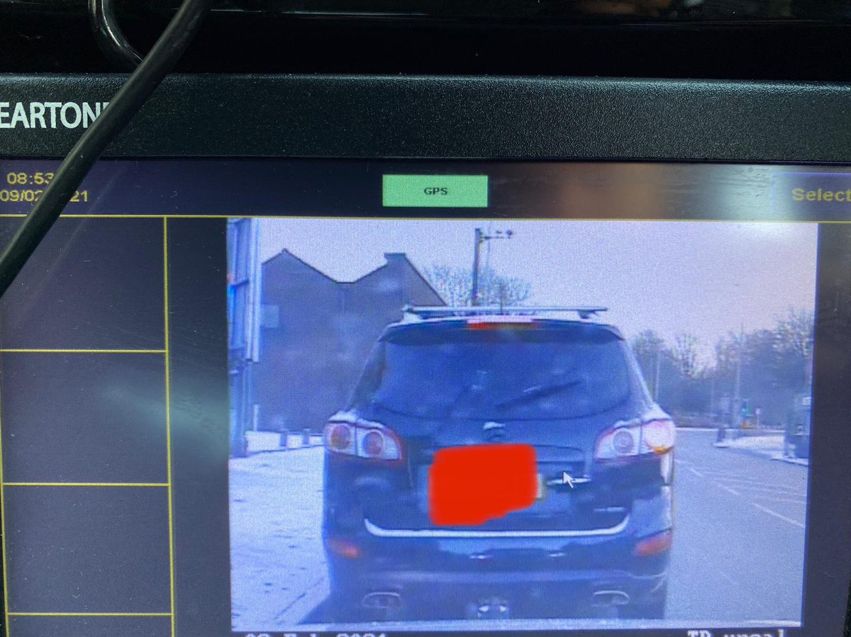 gmptraffic's tweet photo. The driver of this vehicle was using their mobile phone when seen by #XT21 who was patrolling in Clayton in one of our unmarked vehicles. Stopped and issued a Traffic Offence Report. #wrongfortheroad #fatal5 #RPU https://t.co/fssAYrqLjZ
