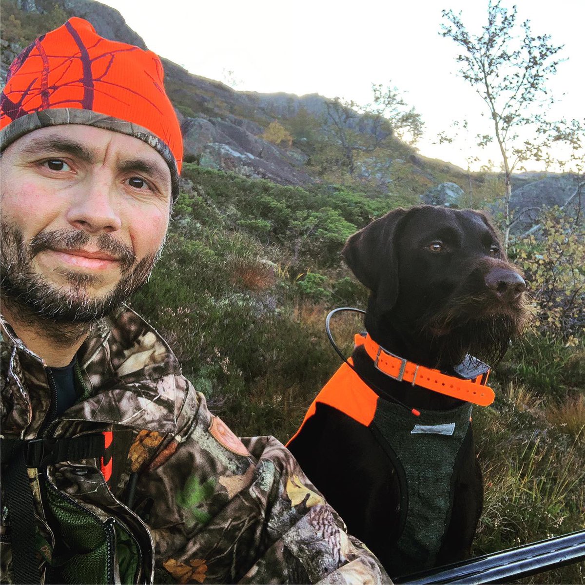 #yabandabizimvatandabizim #hdpkapatilsin  avci uzerinden oynanan bu kirli oyuna, ne musade ederiz nede bu oyunun icine gireriz. Hdpkk’nin hayvan sever gorunumu icerisine burunup avciyi daglardan cekmesine musade etmeyecegiz... #Takavcisi