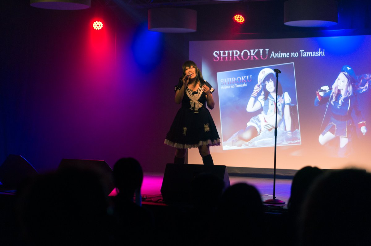 If we were to invite artists again for a concert at Viencon, who would you love to see?