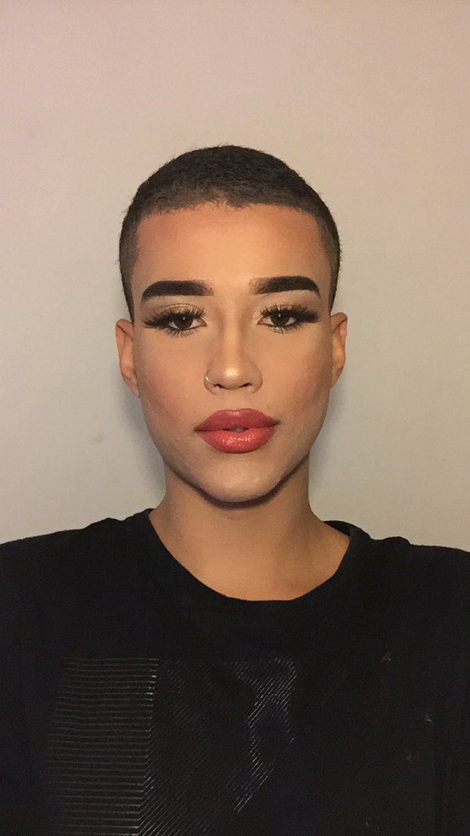 aliissajordan's tweet photo. ✨Bom dia , ótimo dia pra vocês ✨#makeup #make #makesimples https://t.co/g5Tp3Szup0