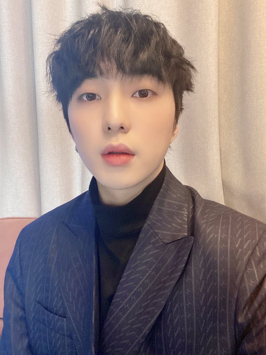 표정변화 4단계! 팬텀싱어 올스타전 함께해주시어요🙏🏻💙Translate post