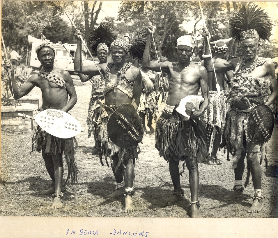 ABANGONI:Isizwe samaNgoni KaJere sise Zambia, Malawi naseTanzania bonke labobantu badabuka la KwaZulu ,empeleni abasibo abakwaJere kodwa bangabakwa-Jele, the time besela KwaZulu babengaphansi kombuso wakwaNdwandwe kaZwide kaLanga so kwathi ngonyaka ka 1819 the time uNdwandwe...  https://twitter.com/MimiReeds/status/1359047372567957505