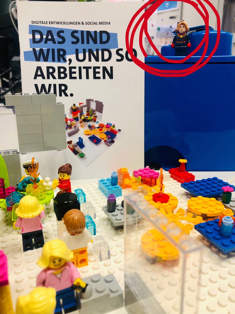 wasduisst's tweet photo. ...there‘s a new Captain on board! Wir freuen uns sehr auf die Arbeit mit unserer neuen Intendantin Katja Wildermuth!
💪🏻🚀✨
#brnext #digitaljournalism #innovation #bayerischerrundfunk @br_next @BR_Presse https://t.co/dmbAjEVjaO