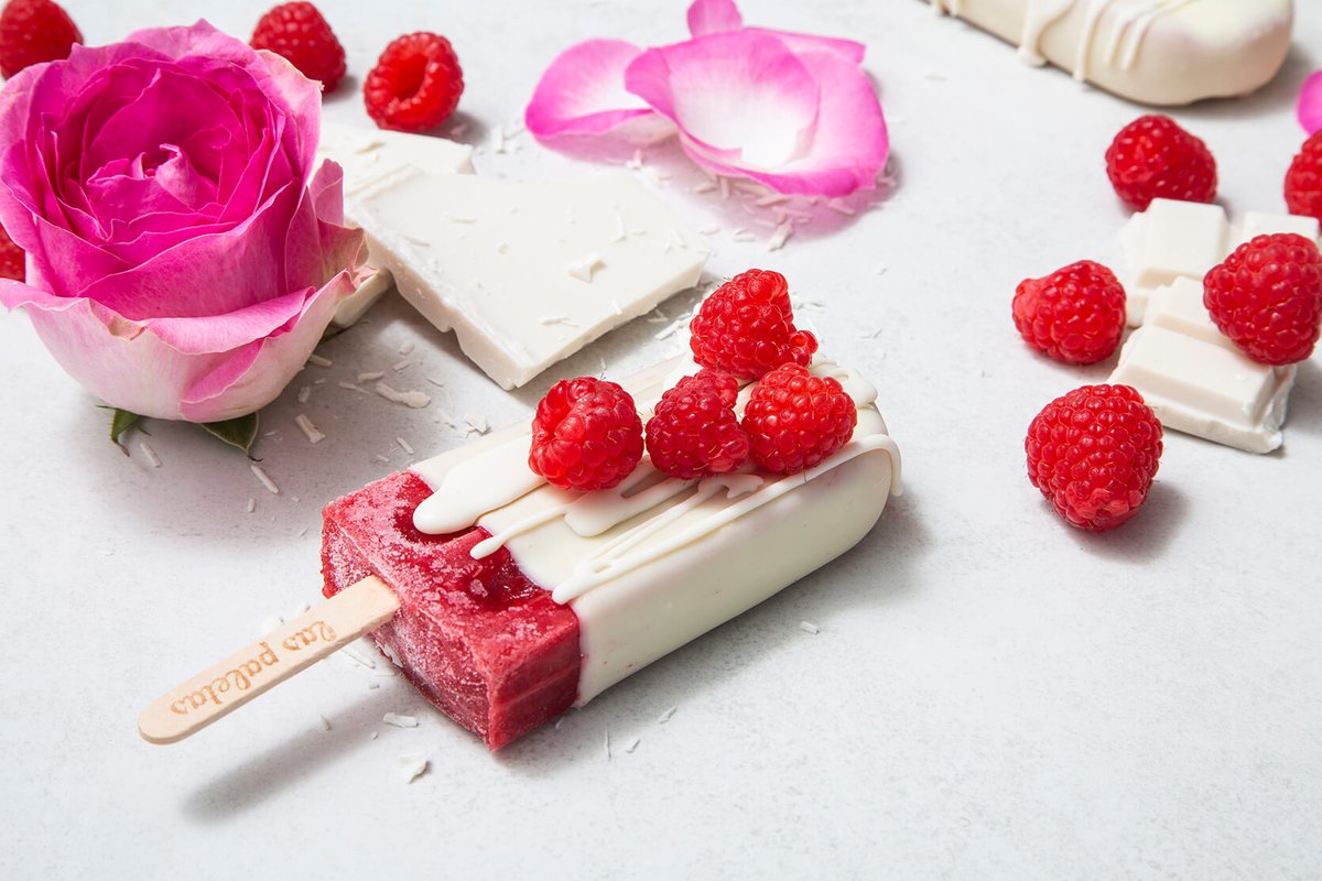 Planning your #ValentinesDay. 
Head over to our shop and get a box of our Raspberry and Rose Water infused sorbet dipped with Belgian White Chocolate. Comes with a personalised message.
laspaletas.co.za/product/raspbe…