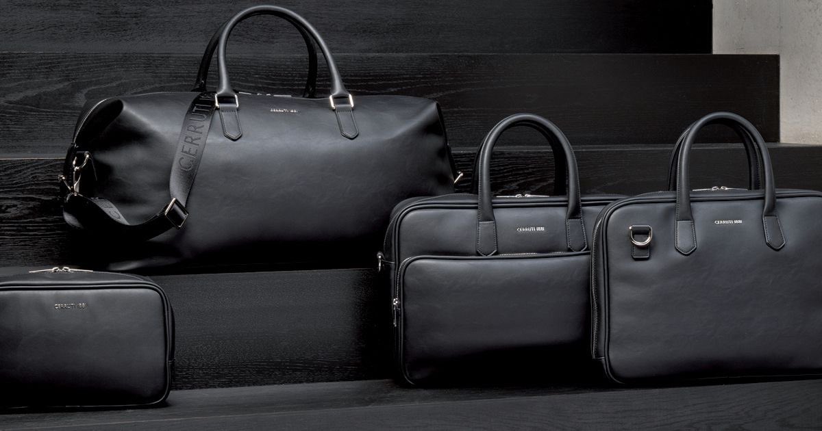 info_TICKEY's tweet photo. CERRUTI ne cesse de créer une large gamme de sacs luxueux. Pourquoi ne pas offrir un tel cadeau d'affaires à vos collaborateurs ou vos clients ? Si vous voulez marquer les esprits, contactez-nous.#TICKEY #travail #work #abidjan #congo #nigeria #entreprise #communicationparlobjet https://t.co/VxQ6dYait0