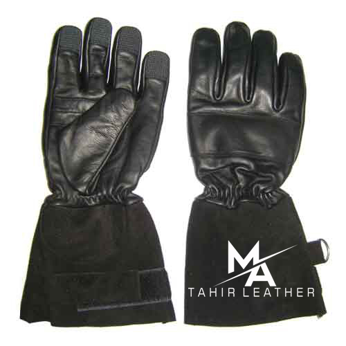 ma_leather's tweet photo. MA-8007 Firefighting Glove 
We are reputable company in leather working gloves manufacturer and Exporter from Sialkot Pakistan.
For further detail please contacts us
https://t.co/LyzlGjrm44 info@ma-tahirleather.com
Call or WhatsApp +92 52 3257068 https://t.co/rAGDtmFj3h