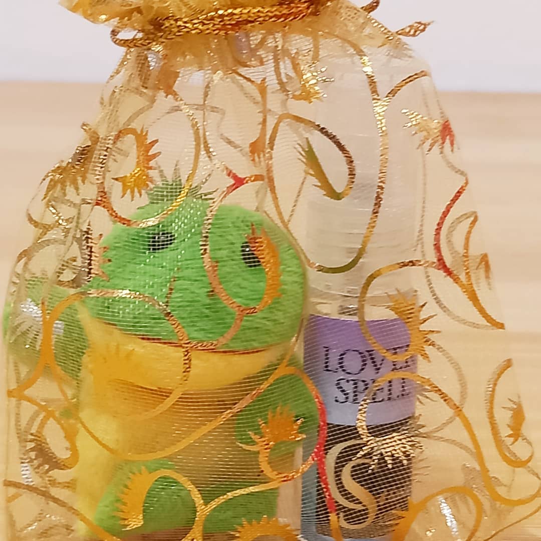Charlie17949888's tweet photo. Available na po ang Charliescents  w/ stuff toy sa halagang P60.00. lahat ng nagmamahalan ngaung Feb. 14
My sulotion po tayo dyan order na kayu ng Charliescentslover long lasting ang bango parang pagibig mu sakanya nagtatagal 😍😍😍😊😊☺️🤗🤗☺️☺️☺️☺️🤗 https://t.co/VafCocc6bU https://t.co/GohtXcryCB