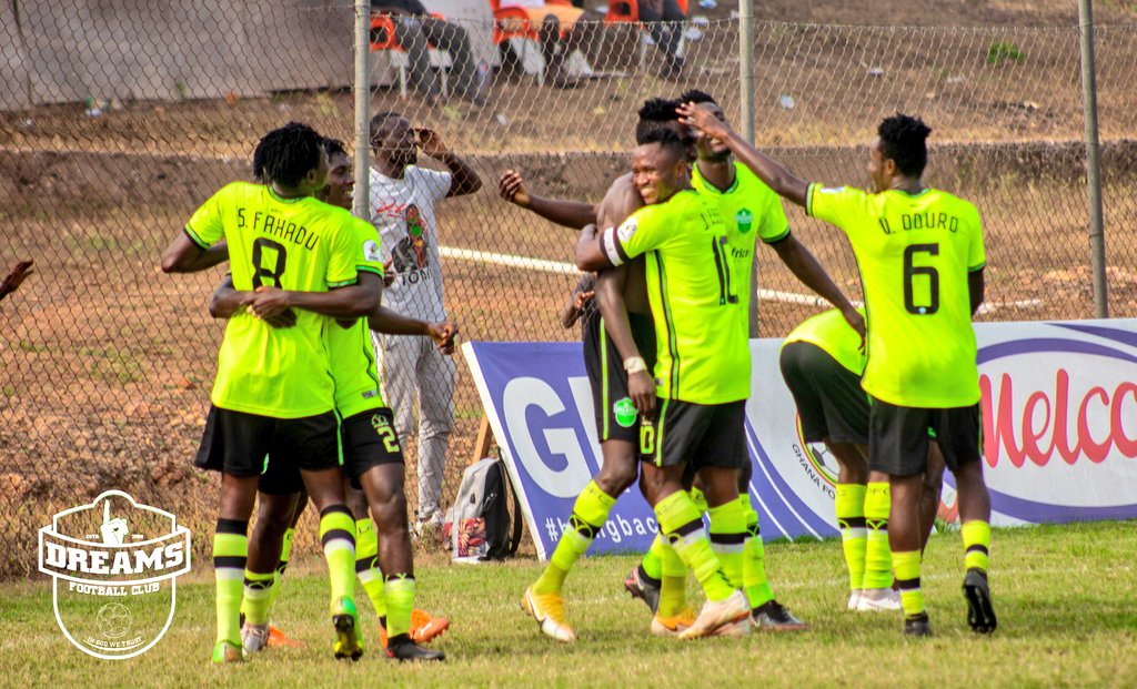 DreamsFootballC's tweet photo. 🥰 | #TerrificTuesday 

Who can tell us the story behind these shots? 📷

#DFC | #TimeToBelieve https://t.co/FfT5Ea9kxJ