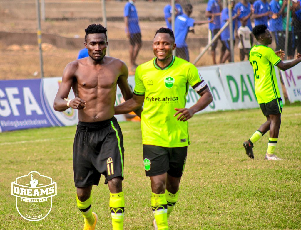 DreamsFootballC's tweet photo. 🥰 | #TerrificTuesday 

Who can tell us the story behind these shots? 📷

#DFC | #TimeToBelieve https://t.co/FfT5Ea9kxJ