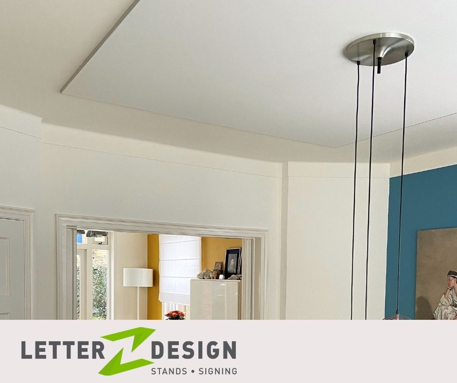 letterzdesign's tweet photo. Ook dit kan met een #peesdoekframe. Tegen het plafond plaatsen! Al dan niet met geluiddempend materiaal tussen plafond en doek. Doek uiteraard te voorzien van elke denkbare afbeelding. #fullcolor @signing #interiordesign https://t.co/RKxNv3iZIh