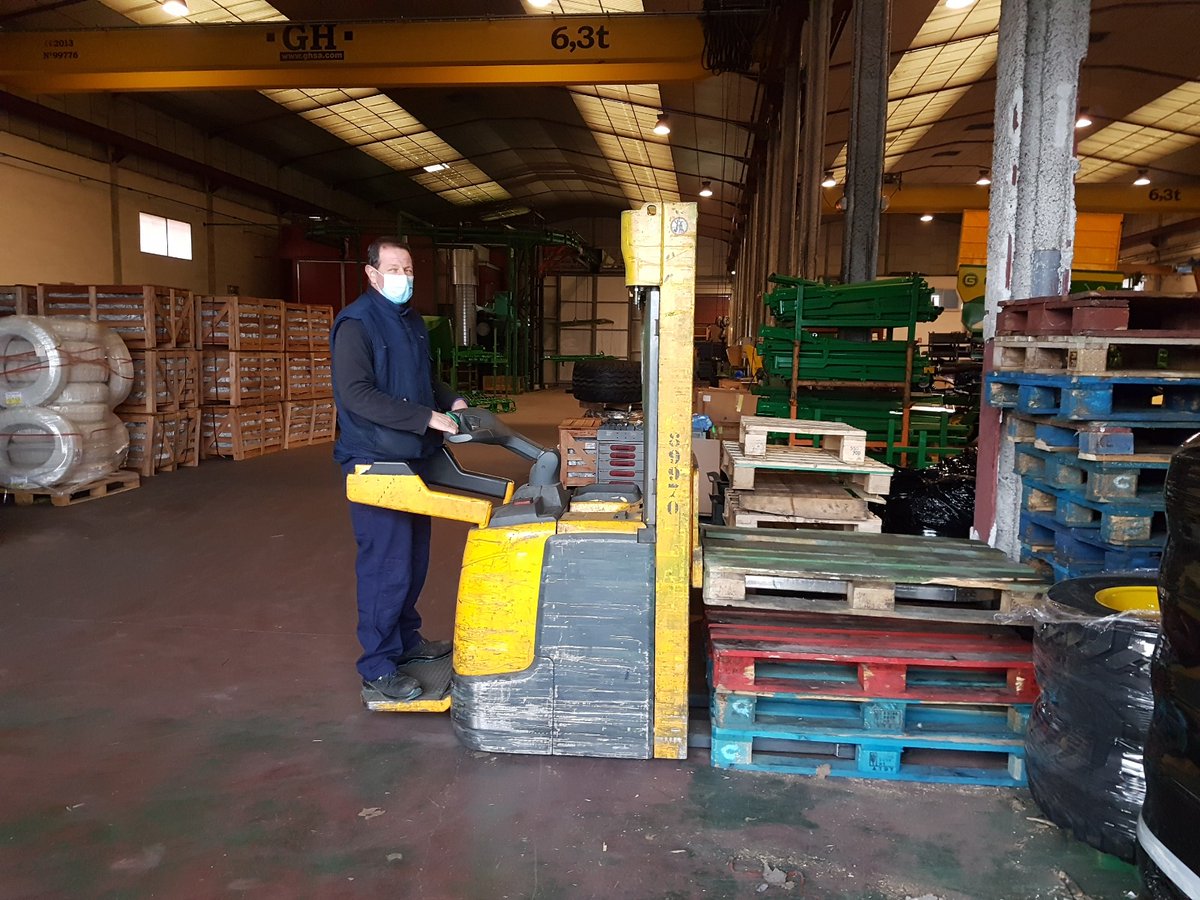 iftem's tweet photo. Ejercicio de recogida de carga con #Apilador de conductor montado de pie sobre #plataforma abatible 🚧😷🚧
Curso de Manejo seguro de #carretillaselevadoras para JULIO GIL AGUEDA E HIJOS, en sus instalaciones de #Daganzo de Arriba #Madrid
https://t.co/yPsgpROhAI https://t.co/0ETeMGXPho
