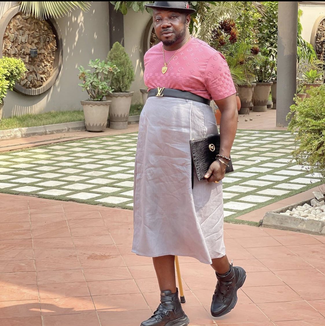 JollofGuy's tweet photo. This man needs to be stopped ffs https://t.co/s6LLPLFAej