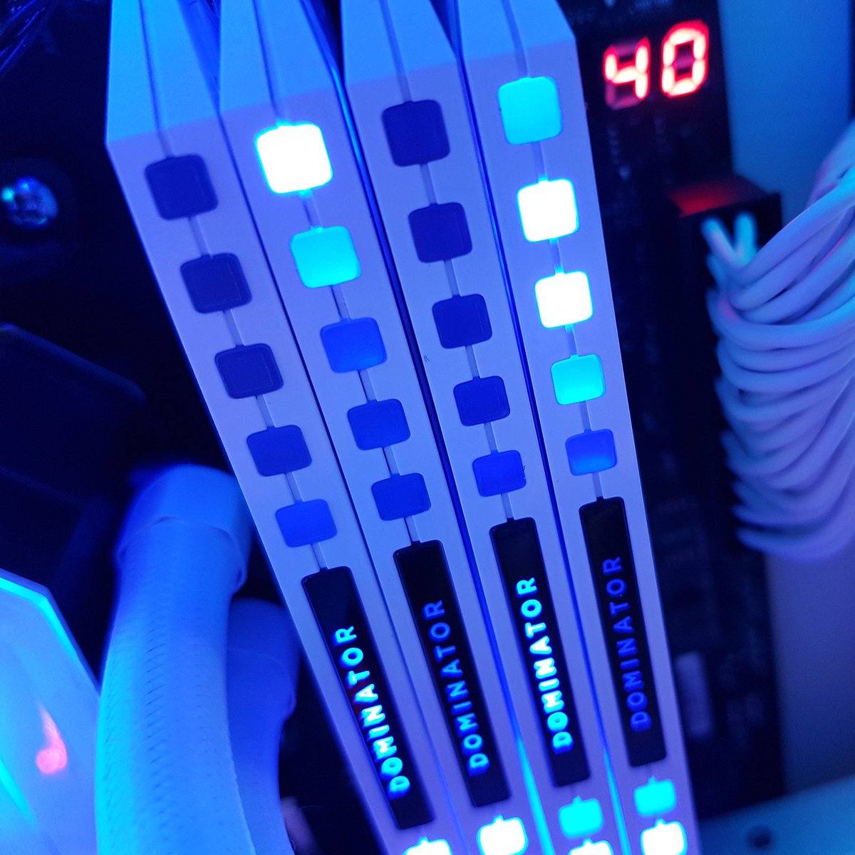 LDLC's tweet photo. 😍 RAM @CORSAIRFRA Dominator Platinum RGB
🎁 À GAGNER avec notre setup #25ansLDLC !
Jeu dans le thread 👆
Détail de la config :
👉 https://t.co/tOFL84vB9J https://t.co/DcTHQeqK5M