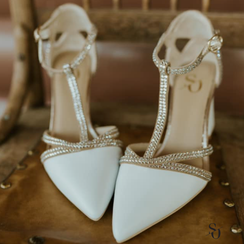 The most important yes is to your wedding outfit. Start from the shoes. Say yes to custom-made bridal shoes.

bit.ly/3aMyFvI