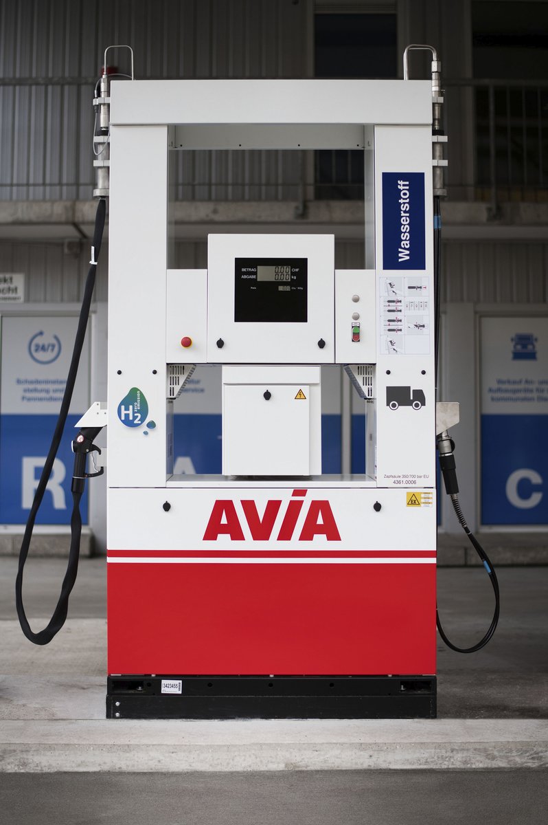 AVIAINTL's tweet photo. Opening of the first #hydrogen station in Zurich by Osterwalder Zürich AG. Green hydrogen produced in Switzerland.
Photocredit: Valeriano Di Domenico
#success #alternativeenergy #renewableenergy #AVIAINTL #greenhydrogen #innovation #technology #branding #h2 #hydrogen https://t.co/AZIYCUrVFX
