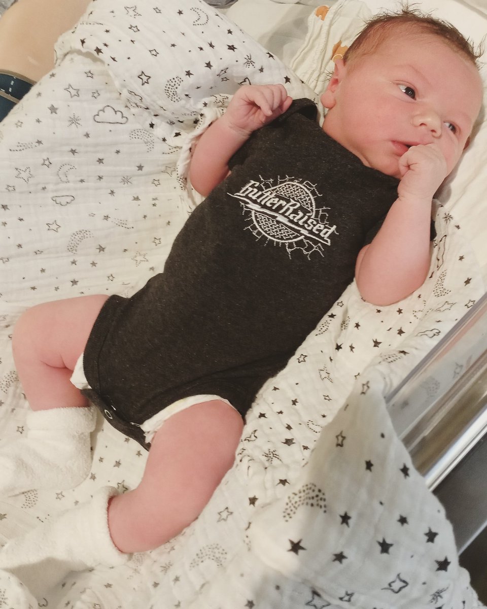 RiddyK661's tweet photo. My son is here! Maverick, born 02/07/21.. I'll love you forever โพ๏ธ
#GutterRaised https://t.co/hob6wxzdYC