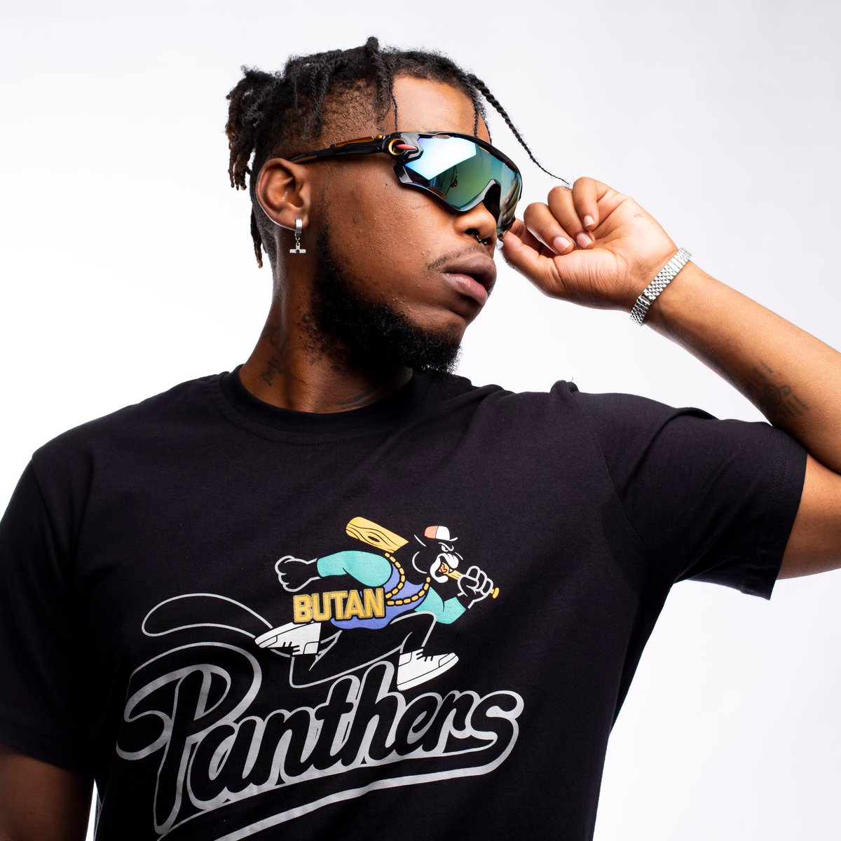 Butan_Official's tweet photo. Have you checked out our online store lately??? 👀

Don't be shy and head over there and get yourself kitted out - https://t.co/FLe9lUl543 

#ButanSummer20 #HiddenPanthers #HeedTheCall #ItsNotAgarmentItsApieceOfArt https://t.co/6Rs0OHC9mz