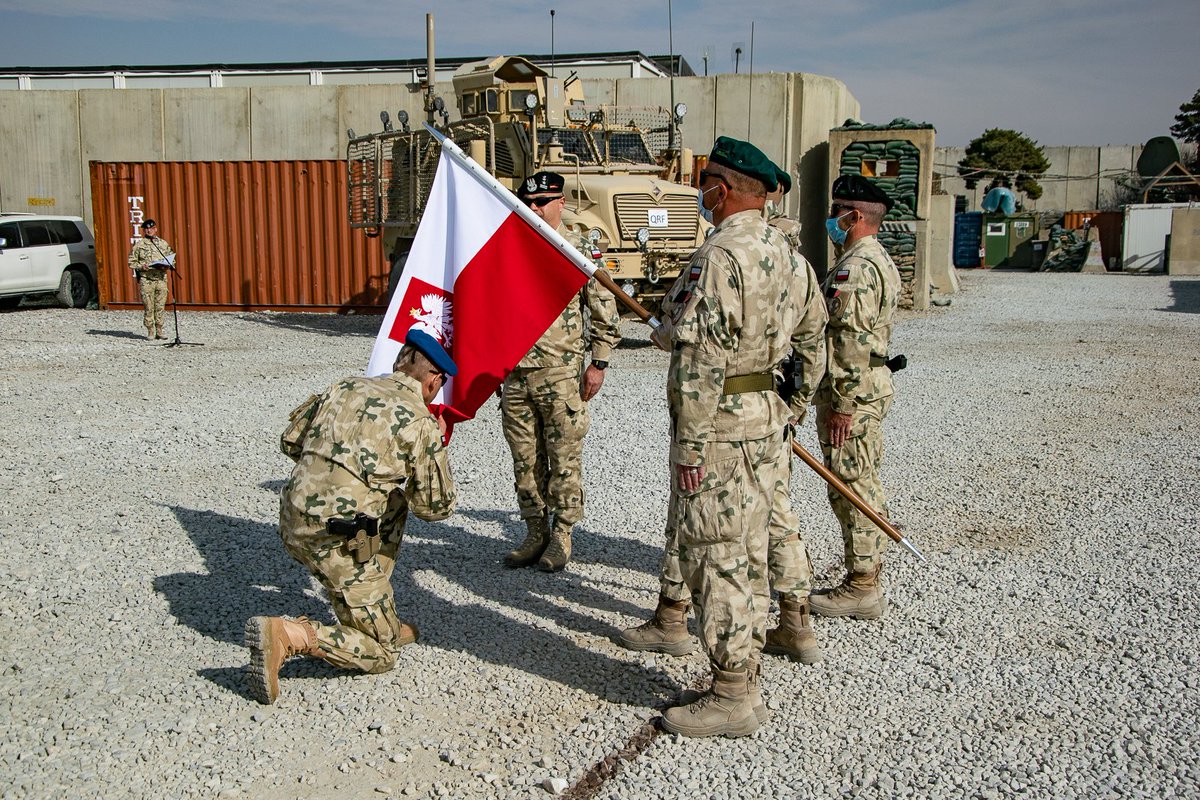 DowOperSZ's tweet photo. #PKWAfganistan #ResoluteSupportMission (RSM)
Przekazanie obowiązków pomiędzy XII i XIII zmianą PKW RSM Afganistan.
➡️https://t.co/YYHwUQh882 https://t.co/6dcyl6bqBs