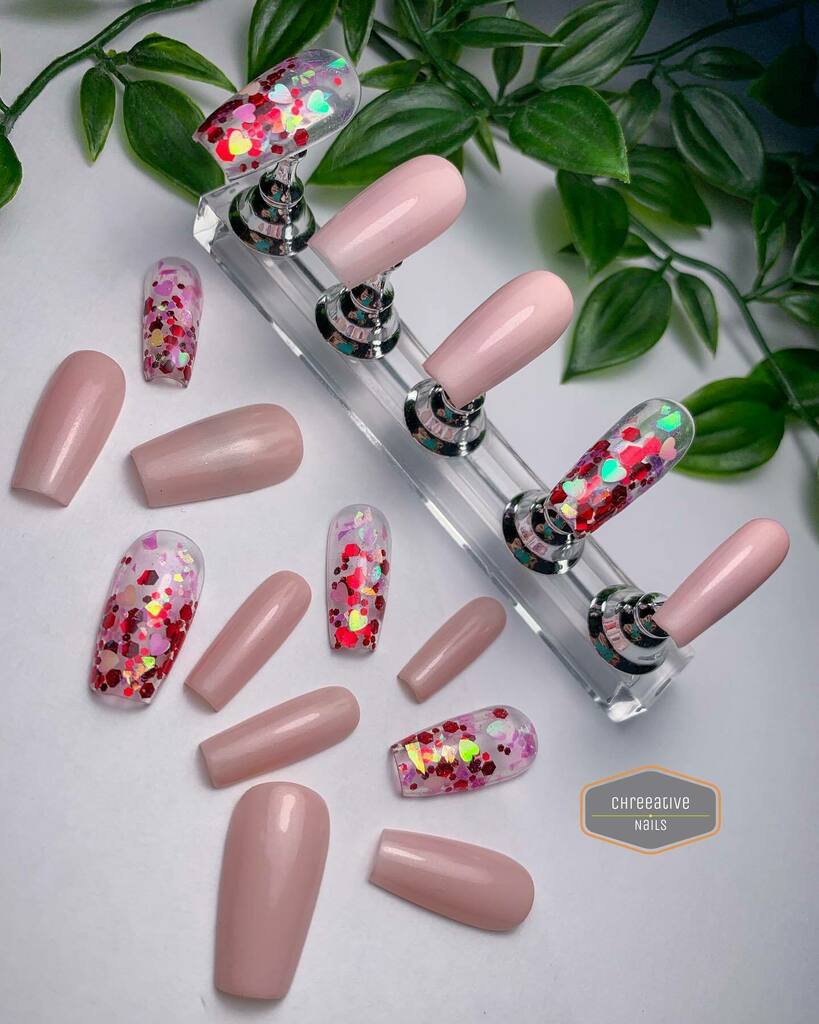 chreeative's tweet photo. COMING TONIGHT! Valentines + some new pre-made press on sets launching at 7pm! ❤️https://t.co/bNmsJ6mfSI 

#valentines #galentines #love #nails #valentinesnails #pressonnails #freshnails #newnails #glitternails #nailart #nailstyle #nailinspo #shows… https://t.co/IFT5mRl9A2 https://t.co/MU2b9NRcgv