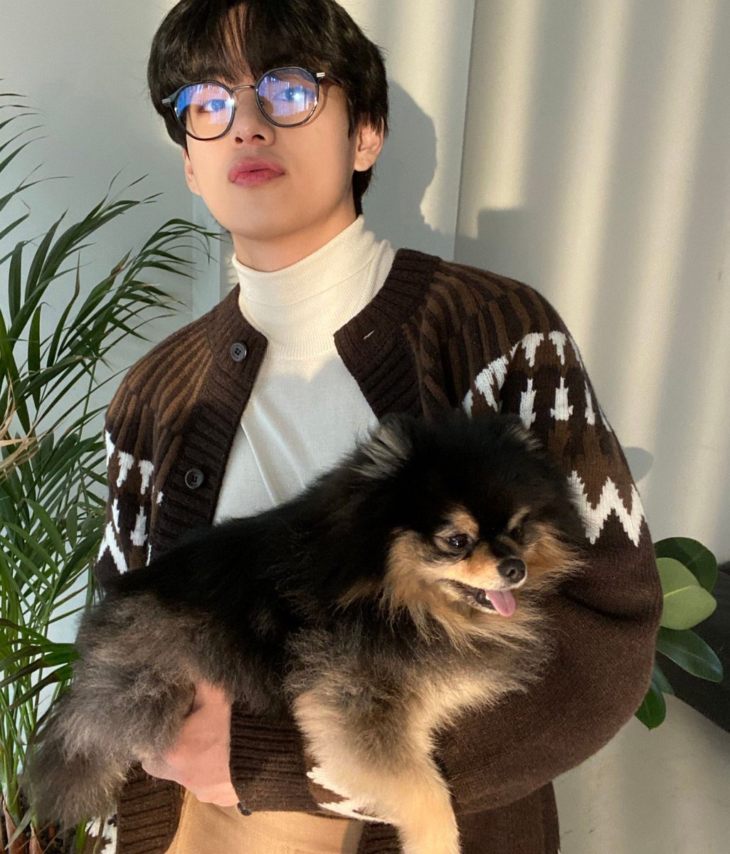 Тэхен и ентан. V and yeontan. V and yeontan. Таркхойн к1ентан жерочун к1ентан жумин акхтулин илли. Ёнтан пёсик тэхёна.