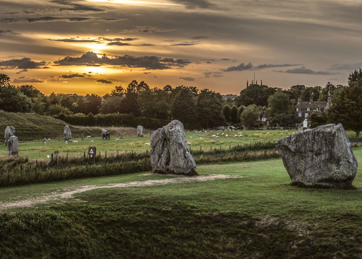 We love Oldbury Tours' virtual walks - here's one from Calne to Windmill Hill and Avebury ➡️ bit.ly/2MVvRnN

<a href="/ToursOldbury/">Oldbury Tours</a> #timeforwiltshire
